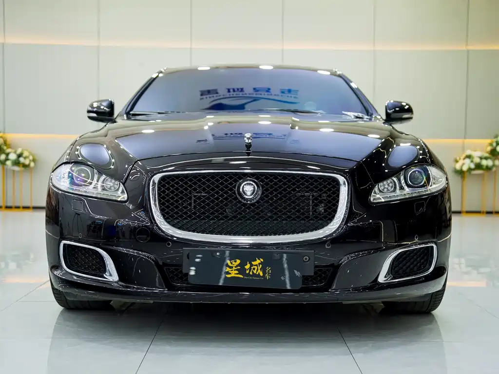 Jaguar XJ 2013 XJL 5.0 SC мест
