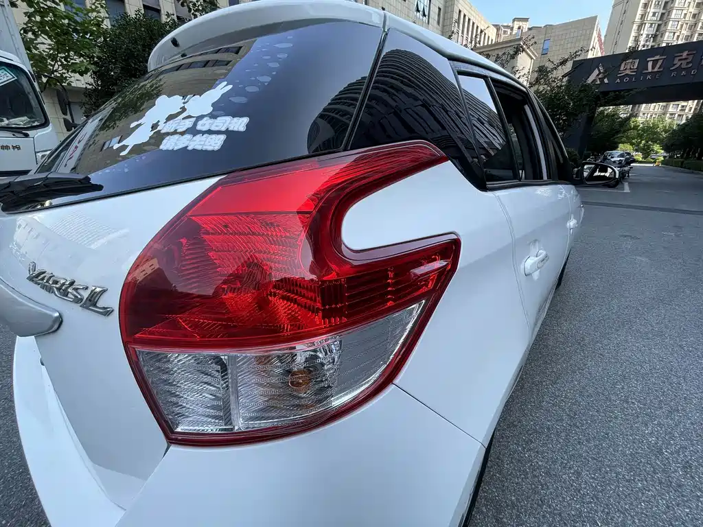 Toyota Yaris L — миниатюра 14