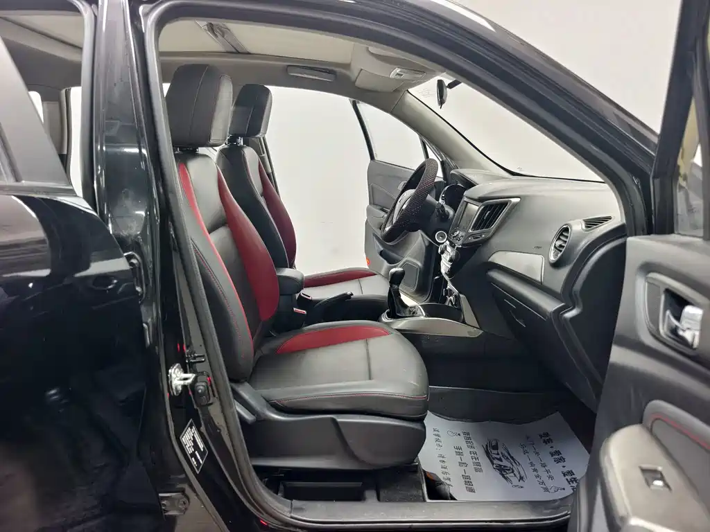 Changan CS15 — миниатюра 14