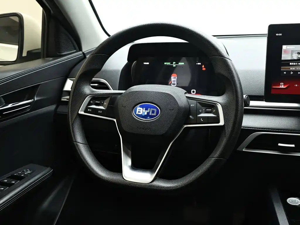 BYD e3 — миниатюра 16