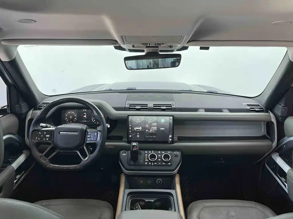 Land Rover Defender 2022 — фото 15