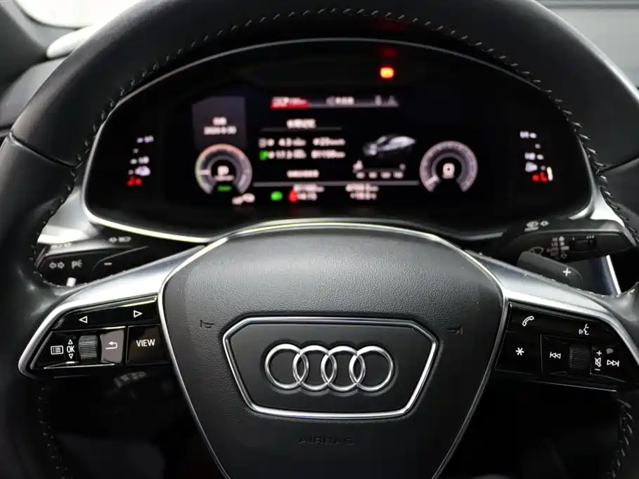 Audi A6L New Energy — миниатюра 11