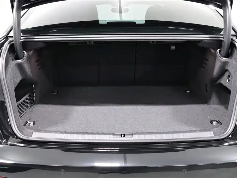 Audi A6L New Energy — миниатюра 19