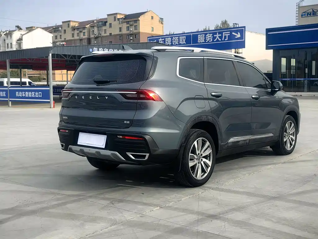 Geely Haoyue 2022 1.8TD DCT Luxury 7 мест