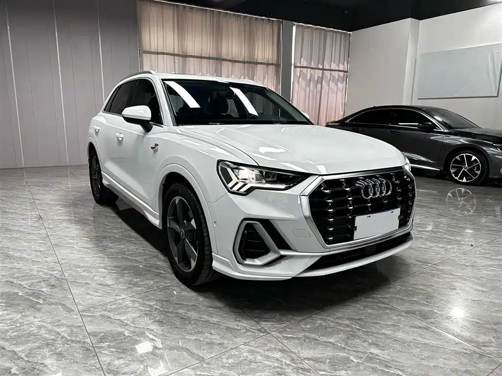 Audi Q3 2022 35 TFSI Fashion