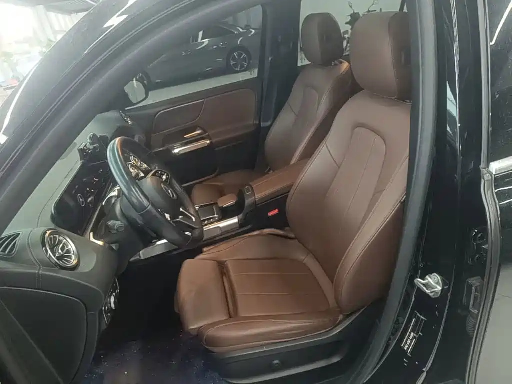 Mercedes-Benz GLB — миниатюра 15