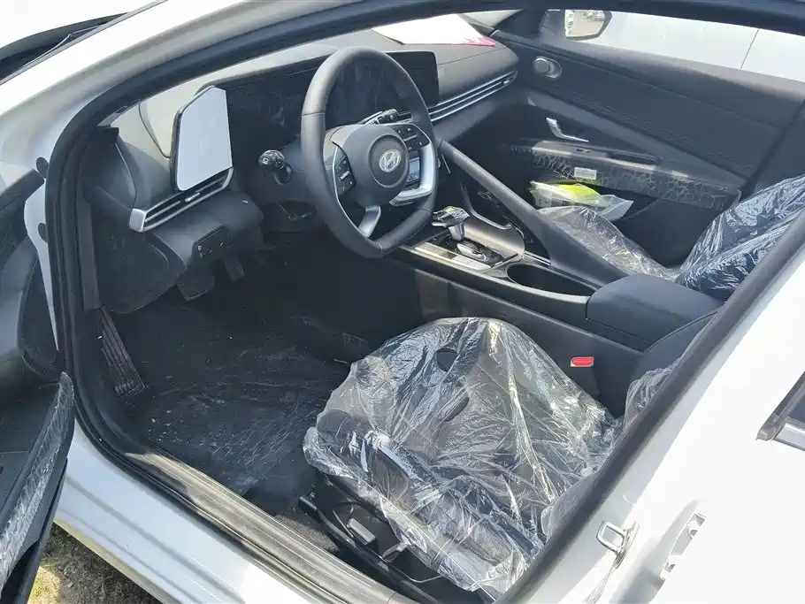 Hyundai Elantra 2023 1.5L CVT GLX Elite