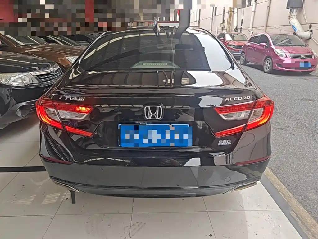 Honda Accord — миниатюра 6