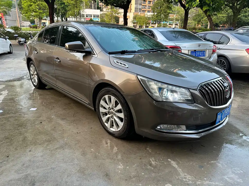Buick LaCrosse — миниатюра 2