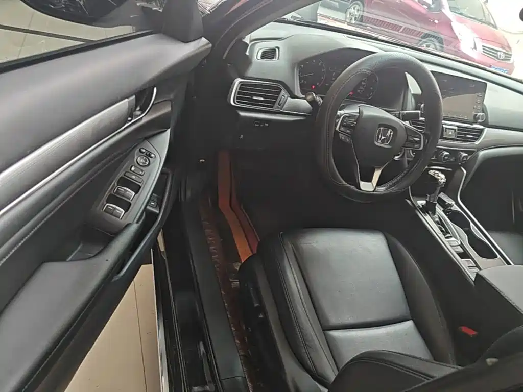 Honda Accord — миниатюра 16
