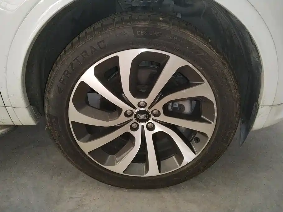Land Rover Discovery Sport — миниатюра 6