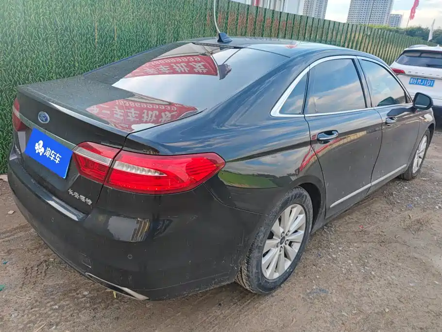Ford Taurus — миниатюра 3