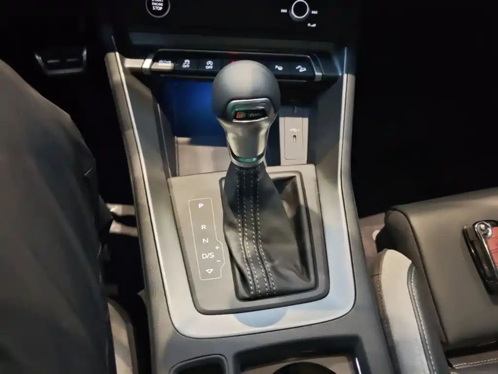 Audi Q3 — миниатюра 10