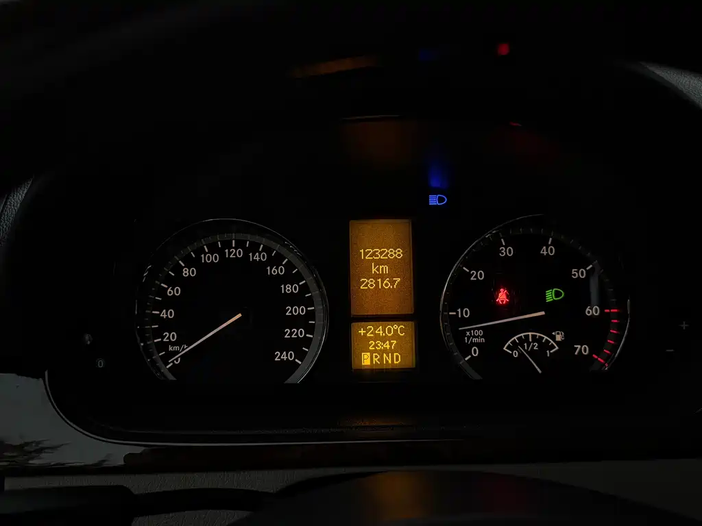 Mercedes-Benz Viano — миниатюра 25