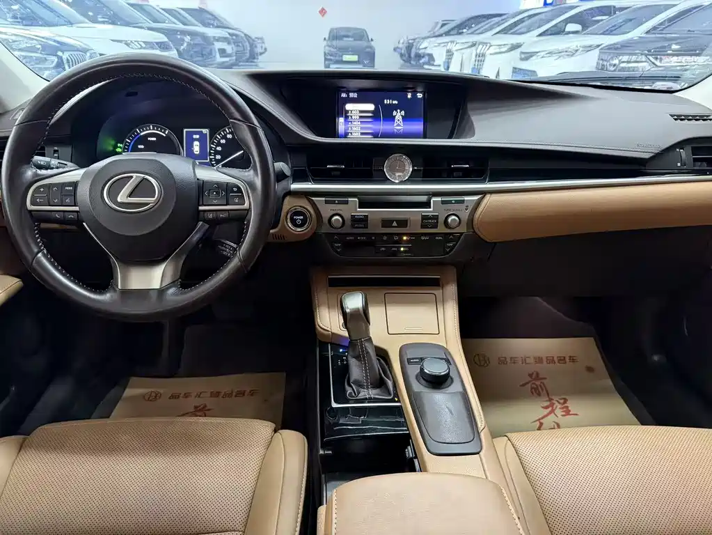 LEXUS ES