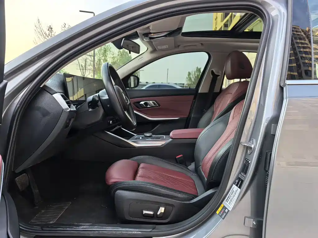 BMW i3 2022 eDrive 35 L