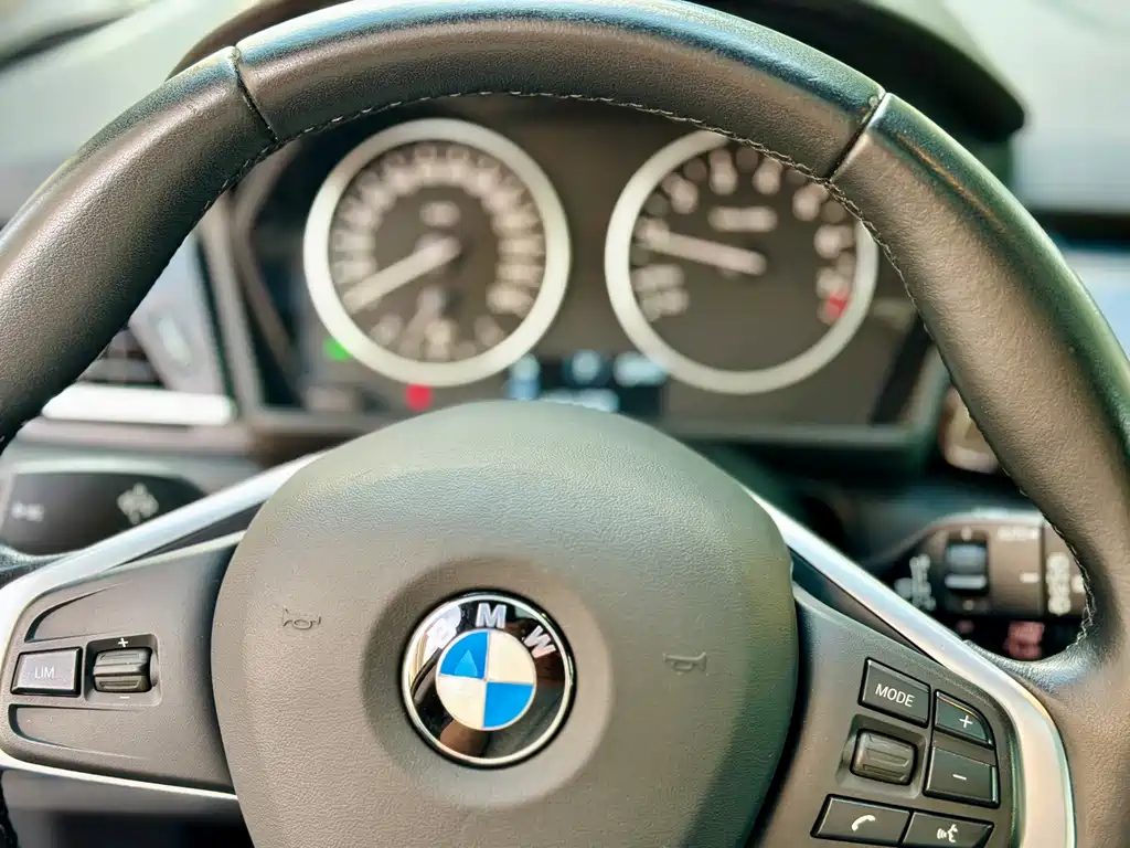 BMW 2 Series Active Tourer (Import) — миниатюра 21