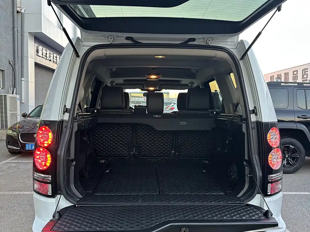 Land Rover Discovery — миниатюра 15