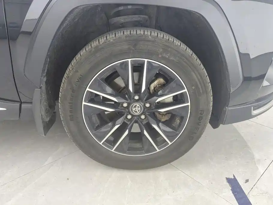 Toyota Wildlander New Energy — миниатюра 6