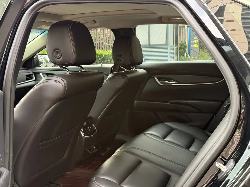 Cadillac XTS 2018 28T