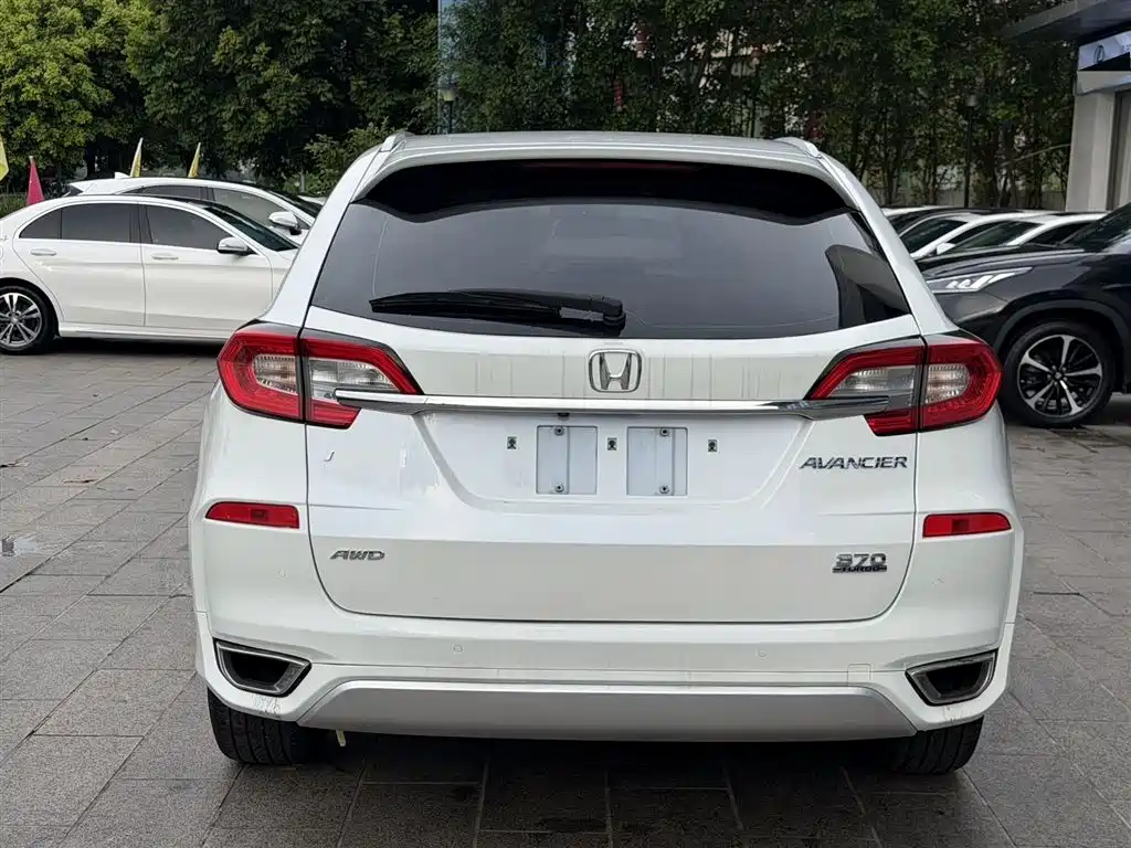 Honda Avancier 2017 370TURBO Premium
