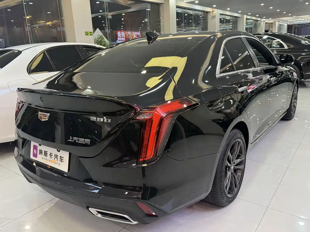 CADILLAC CT4