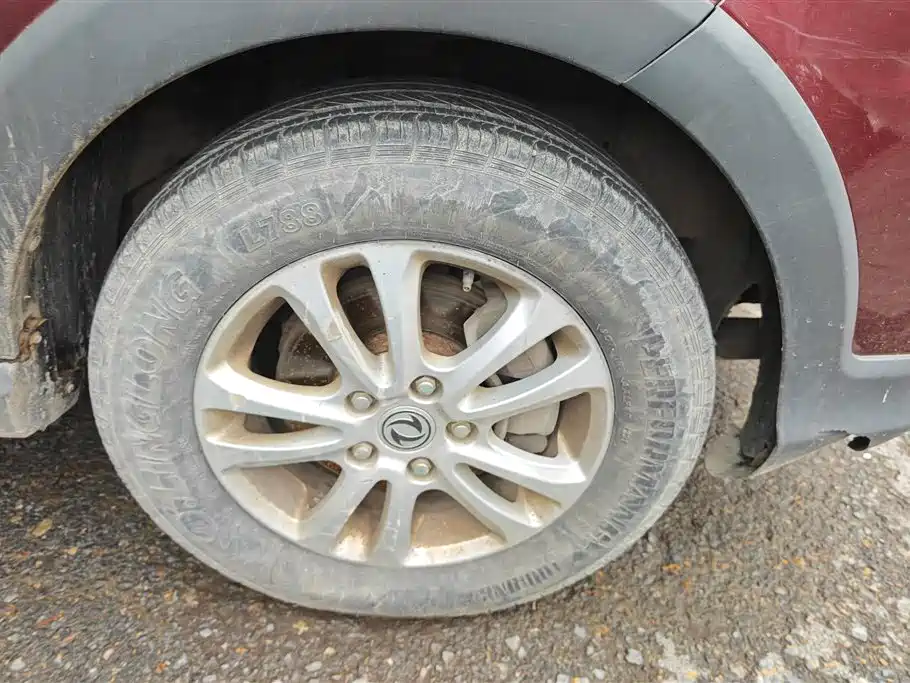 Dongfeng 370 2016 1.5L MT SFG15-05 7 мест