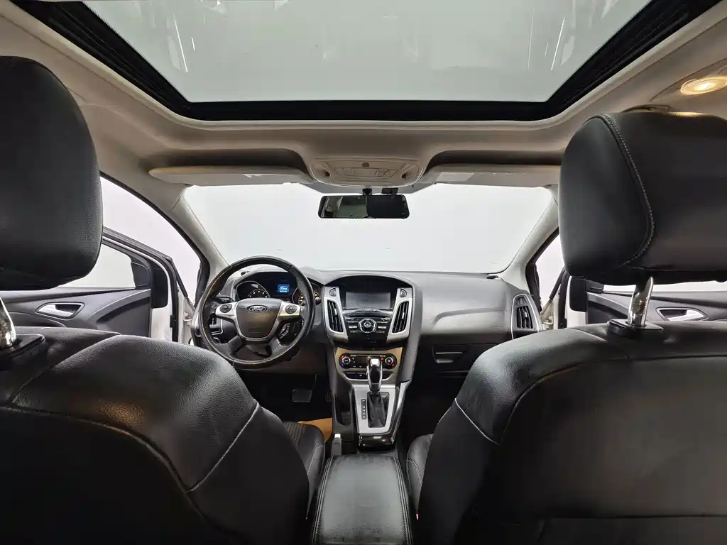 Ford Focus — миниатюра 10