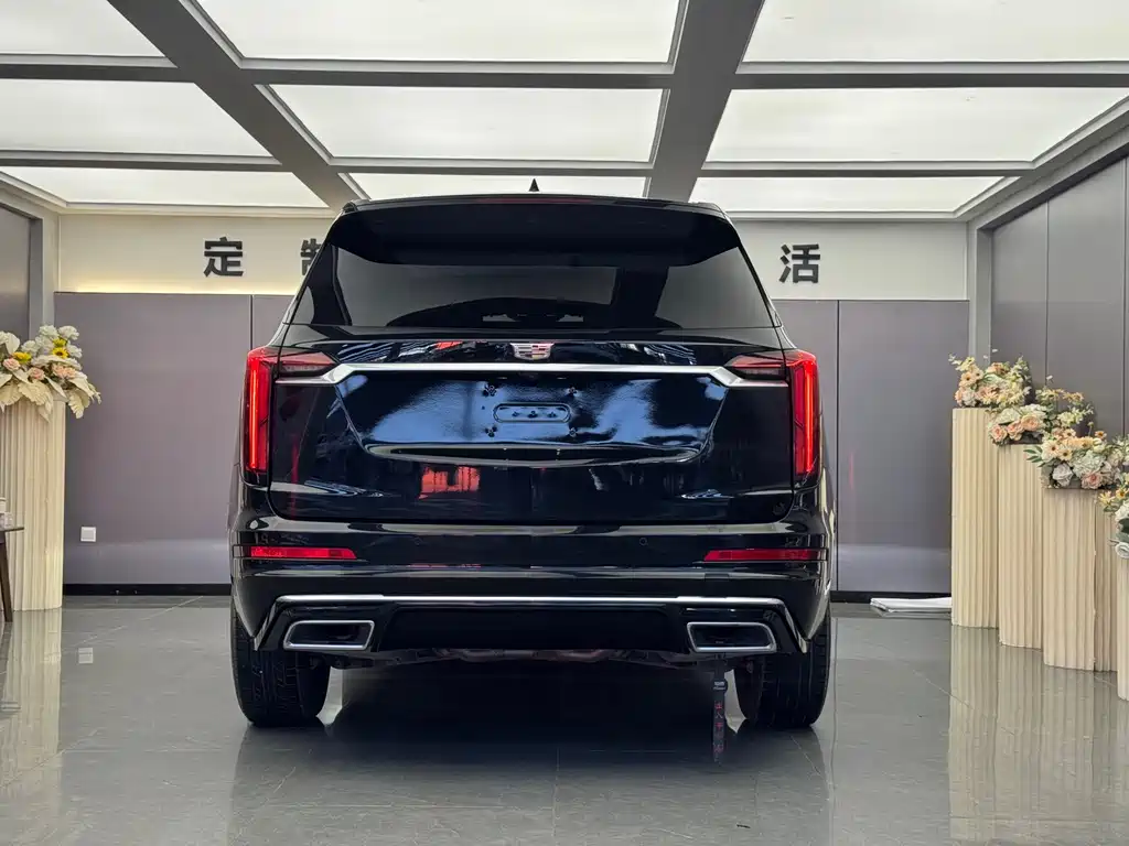 Cadillac XT6 2022 2.0T мест Luxury