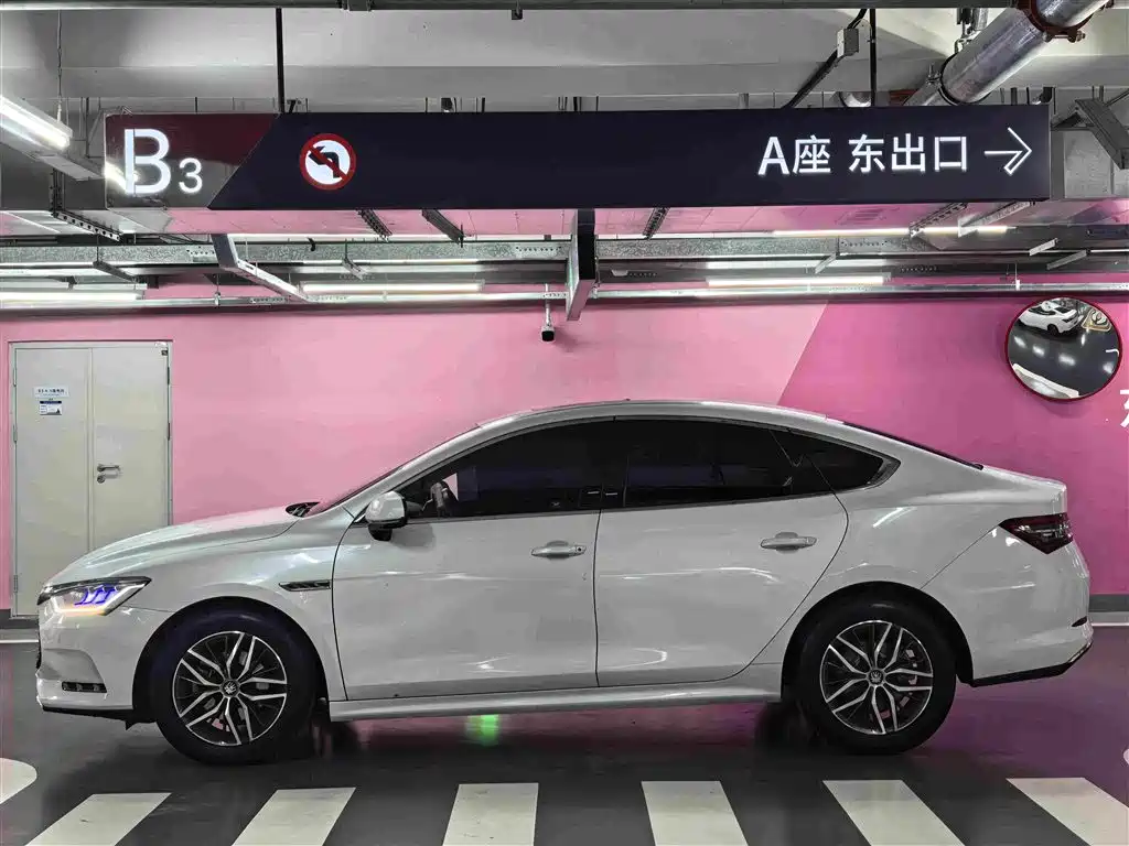 BYD Qin Pro NEV — миниатюра 4
