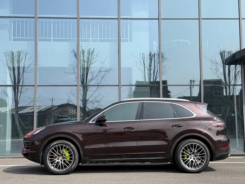 PORSCHE CAYENNE NEW ENERGY