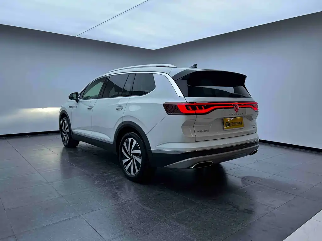 Volkswagen Viloran 2022 380TSI Luxury Pro 6 мест