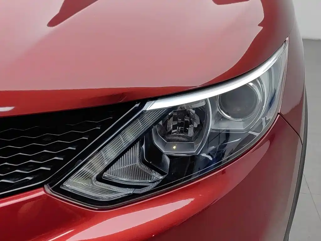 Nissan Qashqai — миниатюра 7