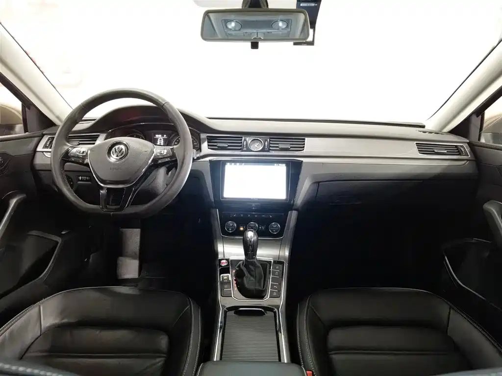 Volkswagen Passat 2017 330TSI DSG