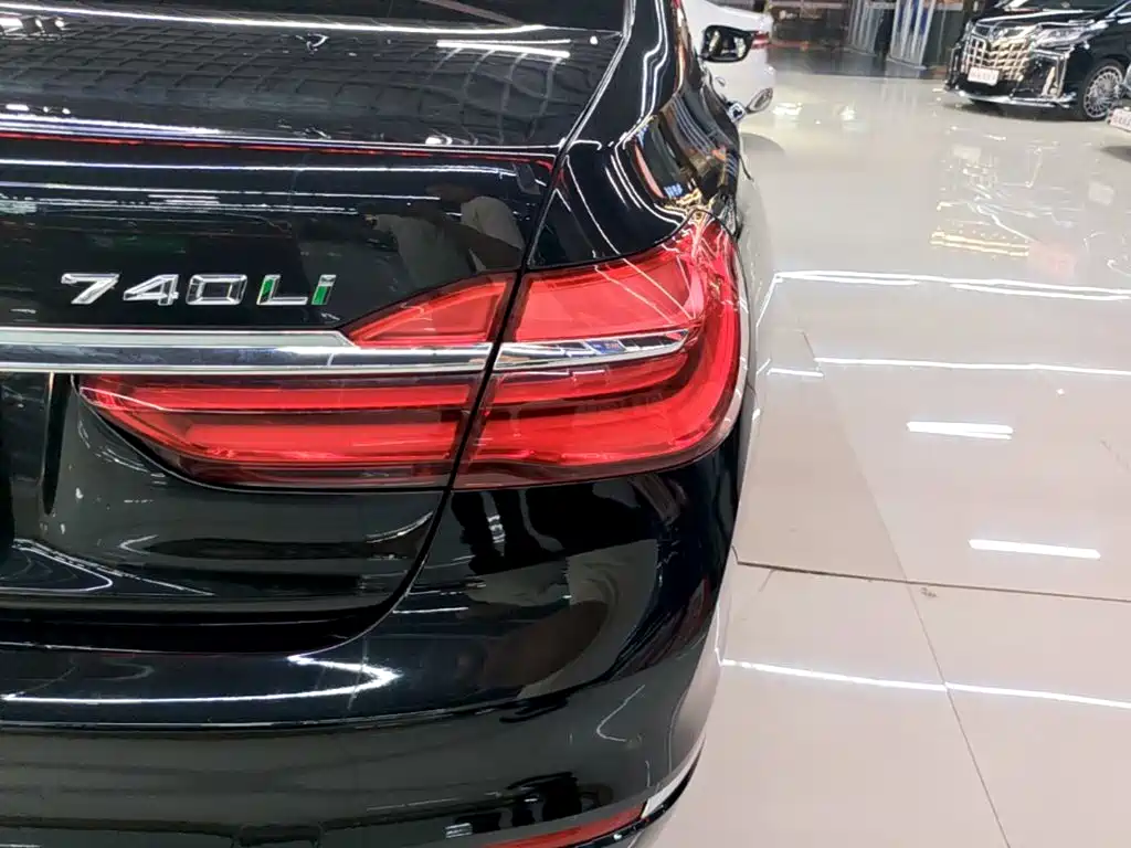 BMW 7 Series 7 2017 730Li Lead