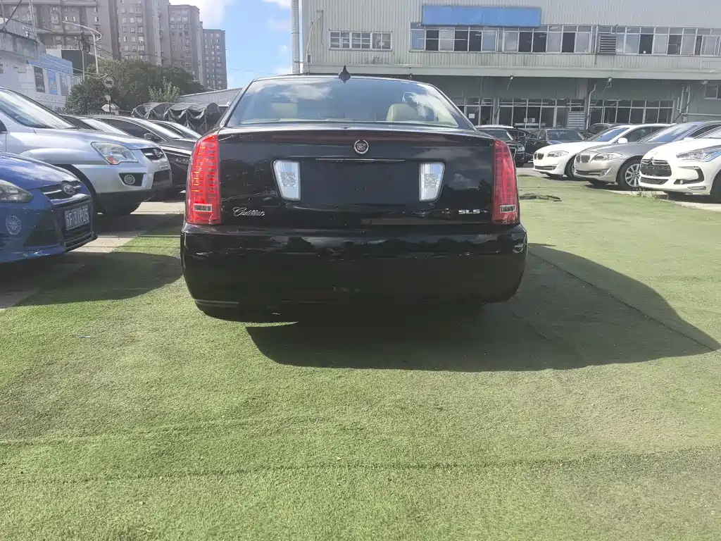 Cadillac SLS — миниатюра 15