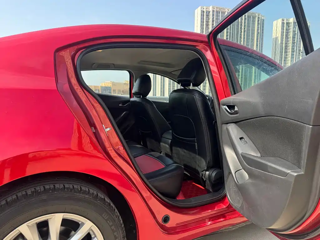 Mazda 3 Axela — миниатюра 16