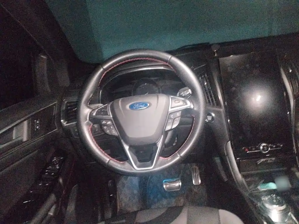 Ford Edge — миниатюра 11