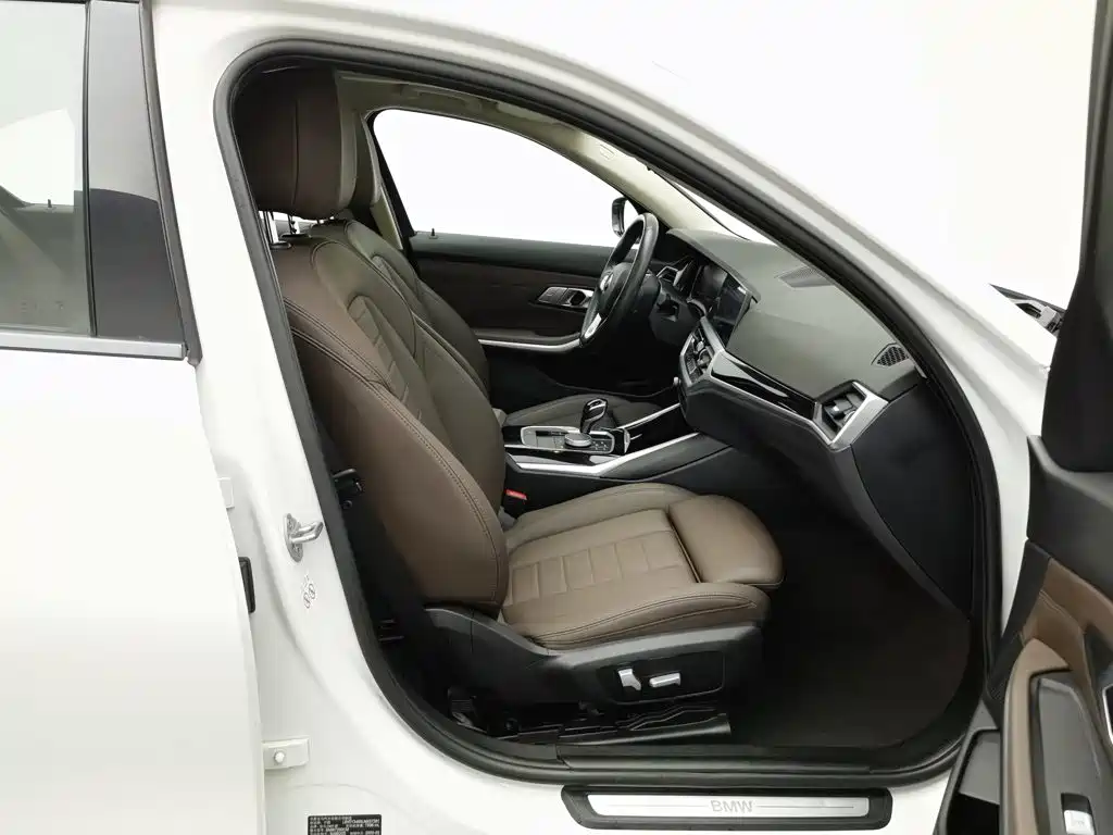 BMW 3 Series — миниатюра 23