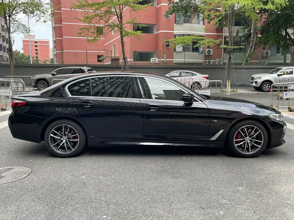 BMW 5 Series 5 2021 535Le M Sport