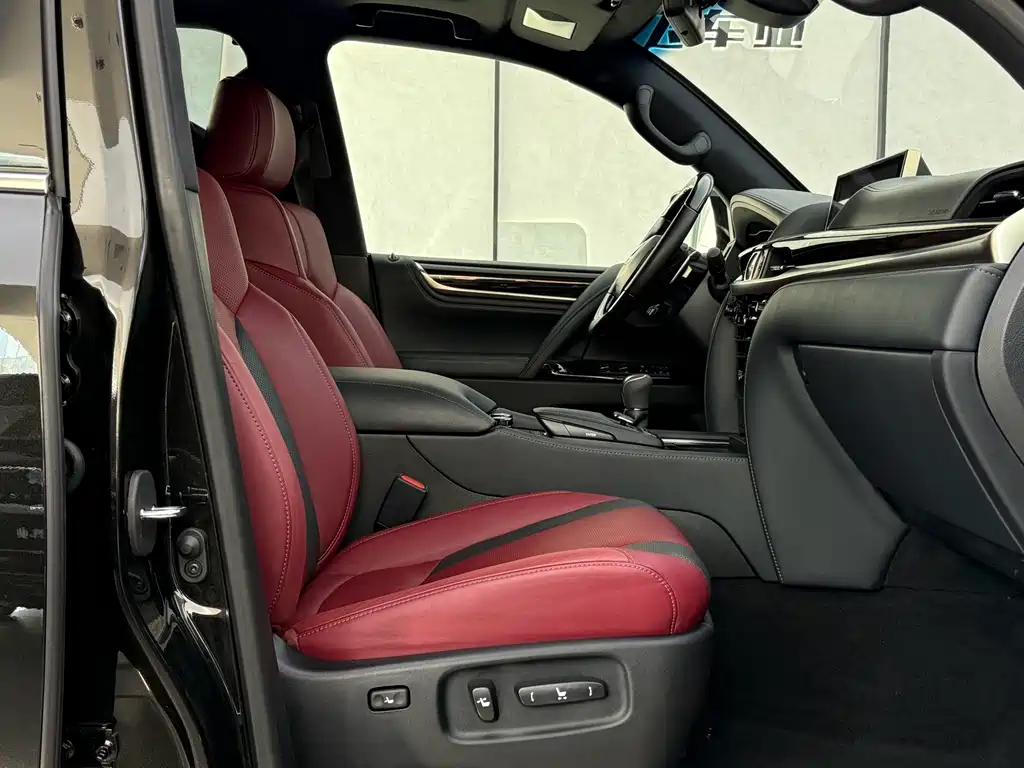 Lexus LX — миниатюра 13