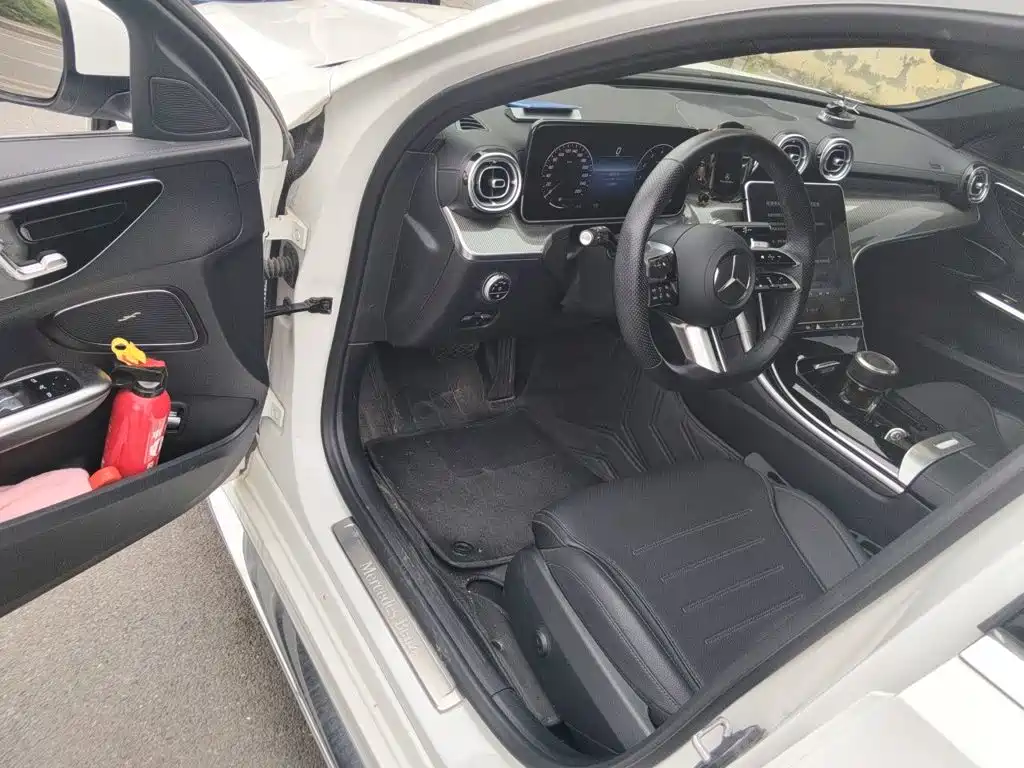 Mercedes-Benz C-Class — миниатюра 14