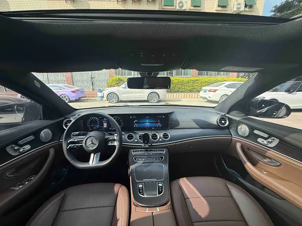 MERCEDES-BENZ E CLASS