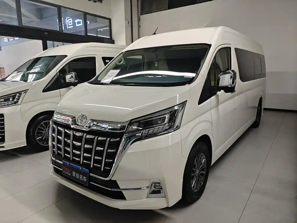 Toyota Hiace 2024