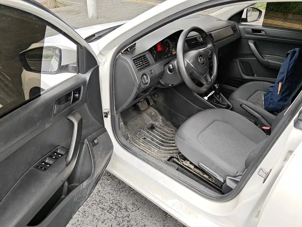 Volkswagen Santana — миниатюра 17