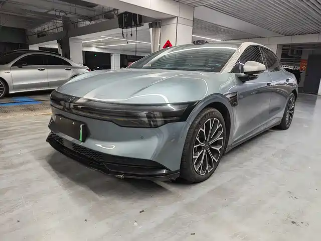 Zeekr 007