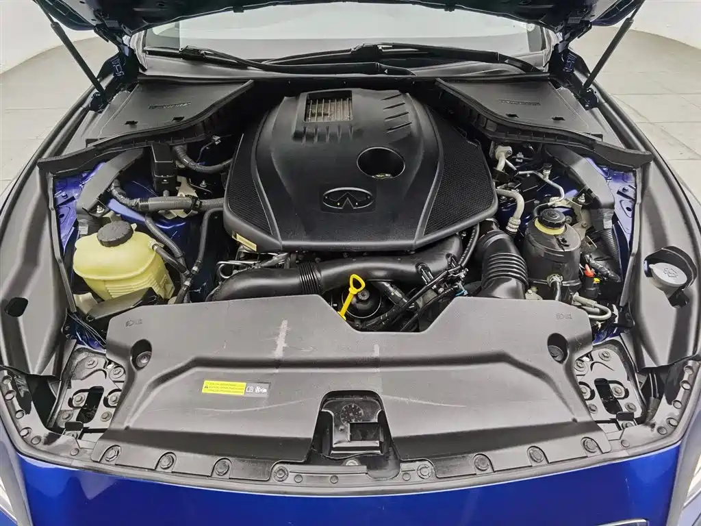 Infiniti Q50L 2016 2.0T Comfort