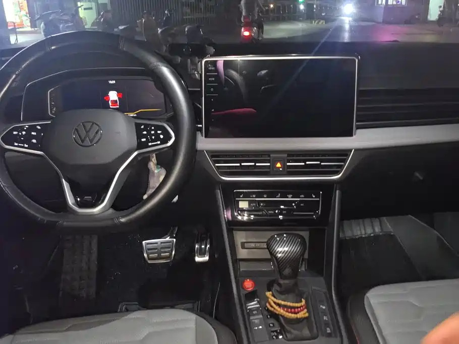 Volkswagen Tiguan X — миниатюра 12