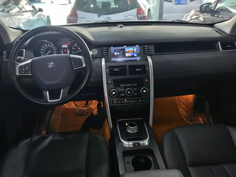 Land Rover Discovery Sport — миниатюра 12