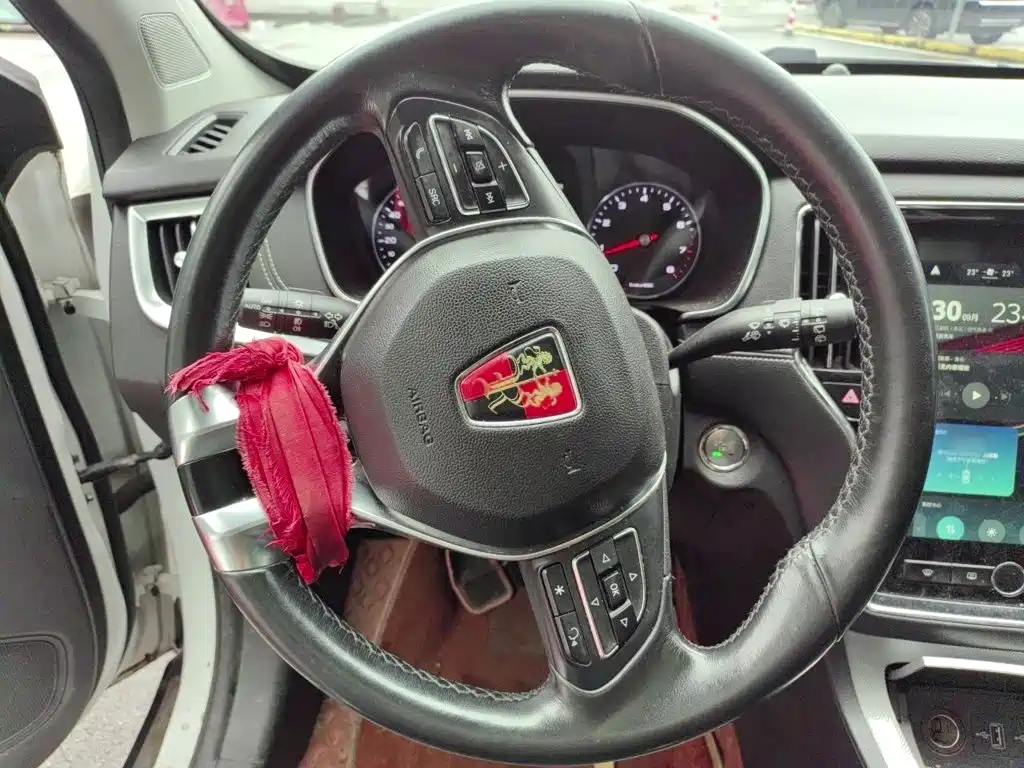 Roewe RX5 — миниатюра 6